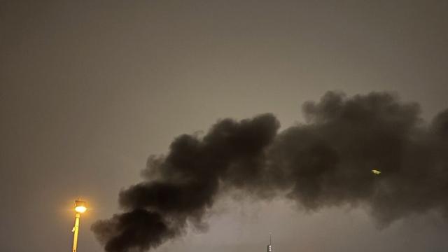 Fußball: Angezündeter Bus von Viertligist Halle: Vermummte gesehen