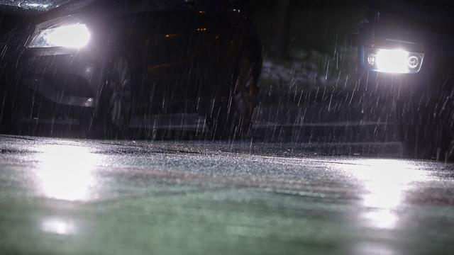 Regen und Schnee: Glatte Straßen am Warnstreiktag in NRW