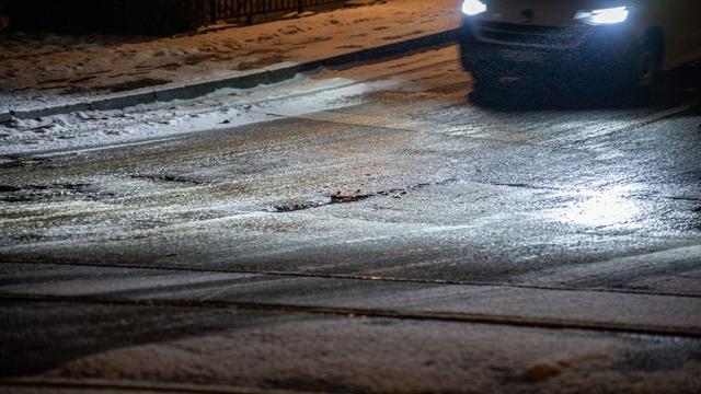 Wettervorhersage: Gefrierender Regen macht Straßen glatt - Schnee in Sicht
