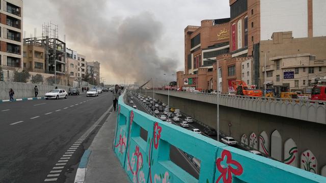 Feuer in Teheran: Großbrand in Teheran zerstört Markthalle