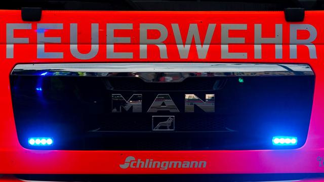 Brände: Munition in Nachbarhaus – Dorfbewohner wegen Brand evakuiert