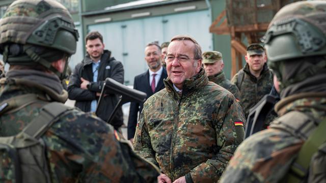 Bundeswehr: Pistorius: Über 40.000 Fragebögen für Wehrdienst versendet