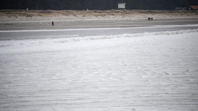 Niederschlag erwartet: Regen und Frost: gefährliche Glätte mit Blitzeis möglich