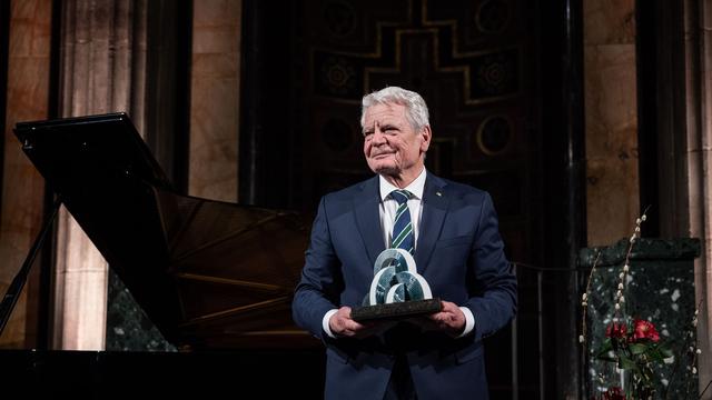 Auszeichnungen: Joachim Gauck mit Brückepreis in Görlitz geehrt
