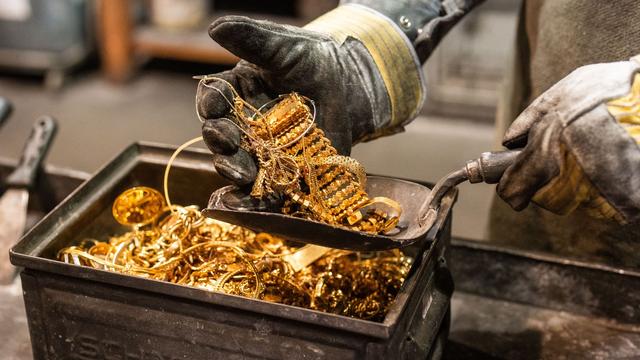 Rohstoffe: Preise für Gold und Silber ziehen nach Turbulenzen wieder an