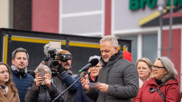 Chefarzt gegen Kirche: 