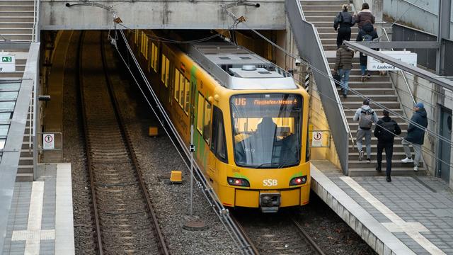 Stromausfall in Stuttgart: Augenzeugin: Auch Stadtbahnen von Stromausfall betroffen
