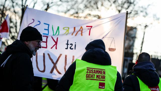 Weitere Warnstreiks: Schulen und Unikliniken betroffen: Warnstreik am Dienstag