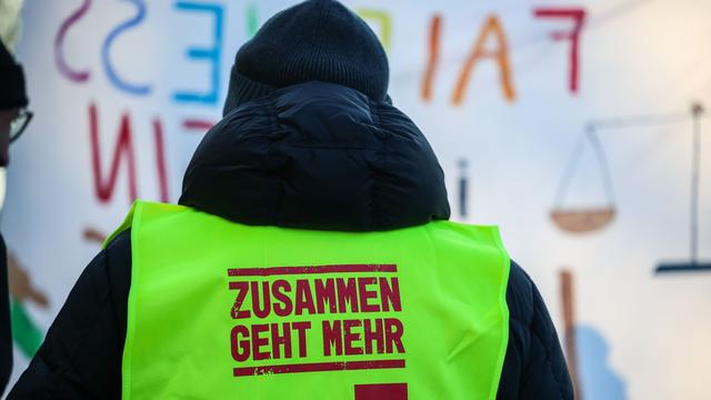 Vor nächster Tarifrunde: Wieder Warnstreiks an Schulen und Uni-Kliniken