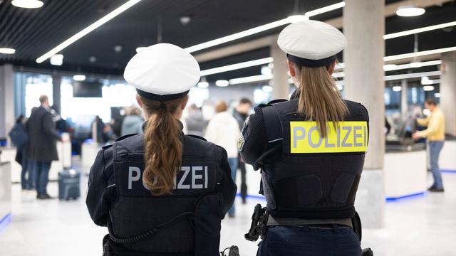 Bundespolizei greift zu: Wiedereinreise von verurteiltem Straftäter endet in Haft