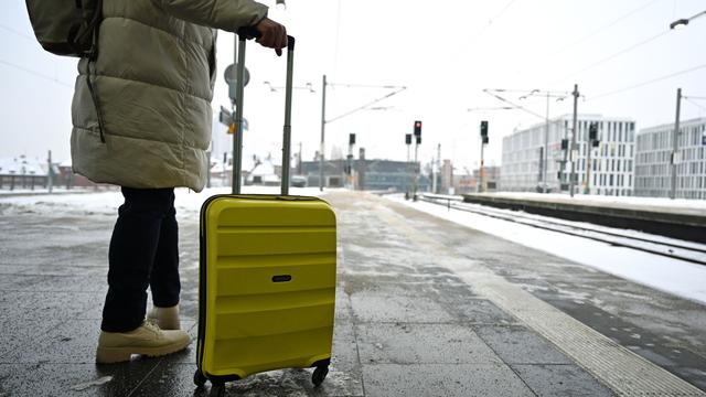 Schnee, Eis, Kälte: Zugausfälle und Verspätungen zwischen Hannover und Berlin