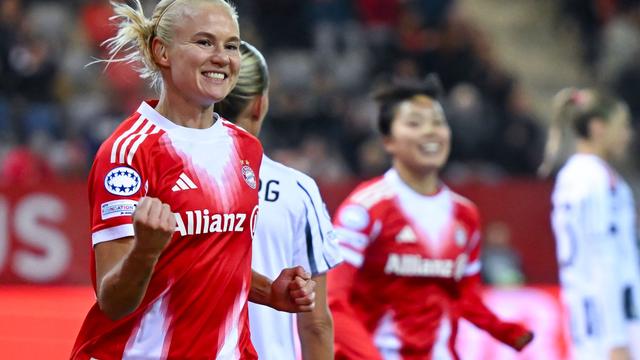 Bundesliga der Frauen: Doppelpack Harder: Bayern-Frauen gewinnen in Freiburg