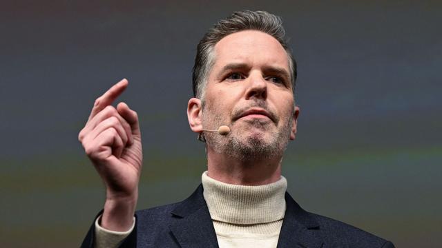 Trotz Verbot: FDP-Chef Dürr streut Salz in Berlin