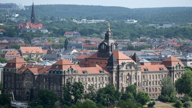 Bürokratieabbau: Gipfeltreffen zum Bürokratieabbau in Sachsen