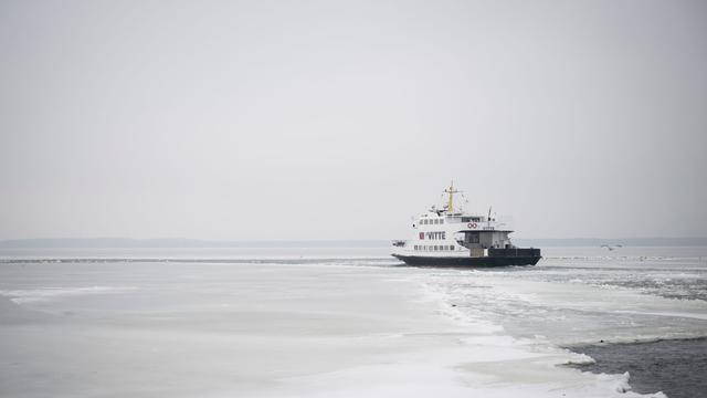 Notfahrplan Hiddensee: Hoffnung für Hiddensee - reparierte Insel-Fähre auf dem Weg