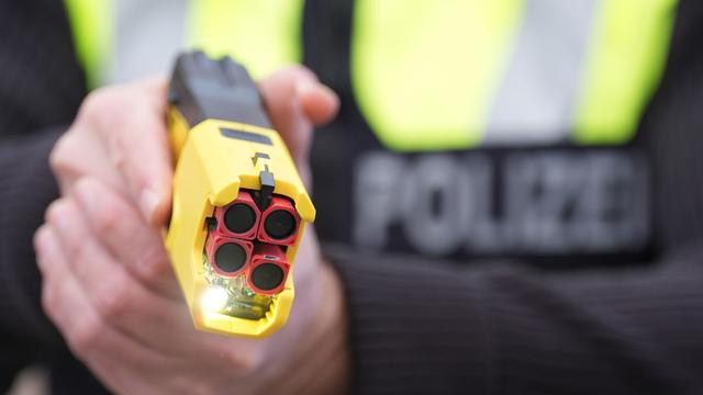 Polizeieinsatz: Polizei setzt Taser gegen 29-Jährigen in Lübeck ein