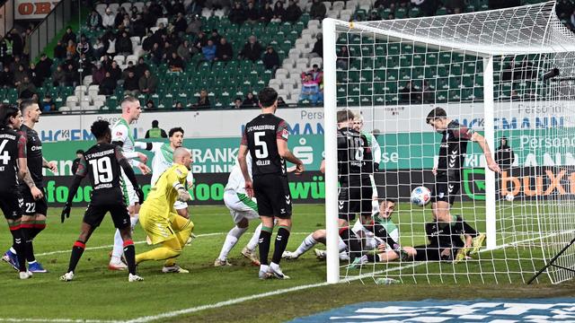 2. Fußball-Bundesliga: Spektakel in Fürth - 4:5 im Kellerduell gegen Magdeburg