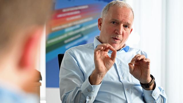 Politische Bildung: Verfassungsschutzpräsident: Politik schon in der Grundschule