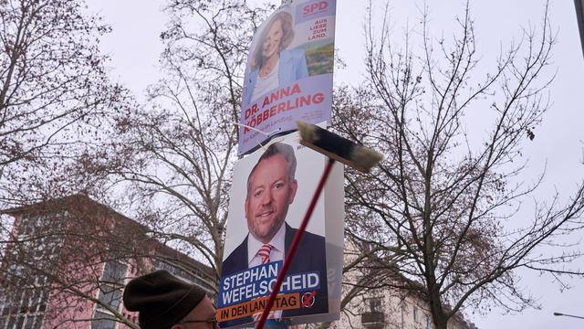 Landtagswahl: Wahlkampf geht in heiße Phase – Plakate werden aufgehängt