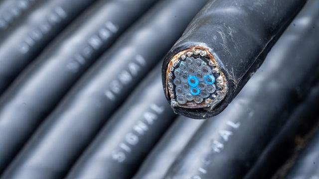 Zugverbindung: Bahnverkehr wegen Kabelschäden beeinträchtigt