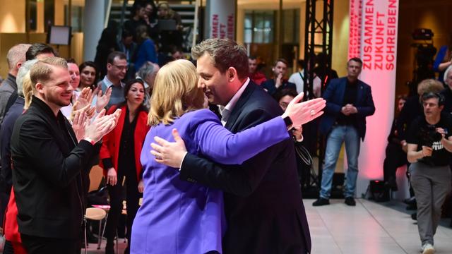 SPD: Sozialstart und neue Weltordnung: SPD arbeitet an Programm