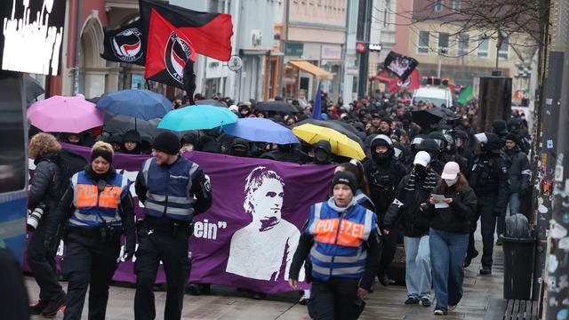 Demonstration: Hunderte protestieren in Jena gegen Urteil für Maja T.