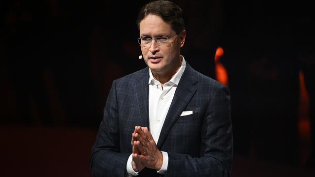 Wirtschaftlicher Niedergang: Mercedes-Chef warnt vor politischem Rechtsruck