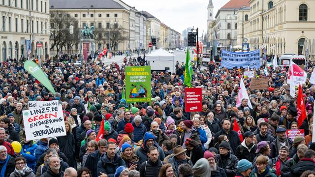 Hohe Mieten: Mondpreise, Existenznot - Tausende bei Mieten-Demonstration