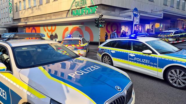 Einsatz: Polizei schießt in Trierer Fußgängerzone auf Mann mit Messer