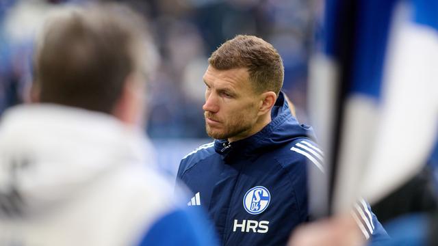 2. Fußball-Bundesliga: Dzeko-Zauber reicht Schalke nicht: Darmstadt nun Erster