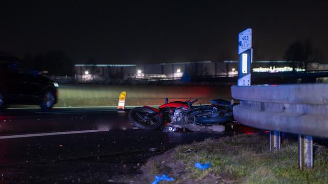 A 2 bei Bönen: Motorradfahrer wird von Laster überrollt und stirbt
