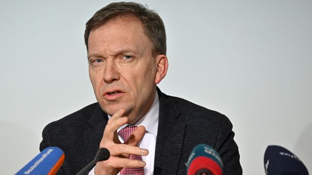 Jobs erhalten: SPD-Politiker Hey: Bessere Kita-Betreuung schneller umsetzen