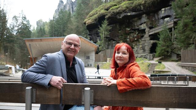 Theater: Schöbel bleibt weitere drei Jahre Intendant der Landesbühnen