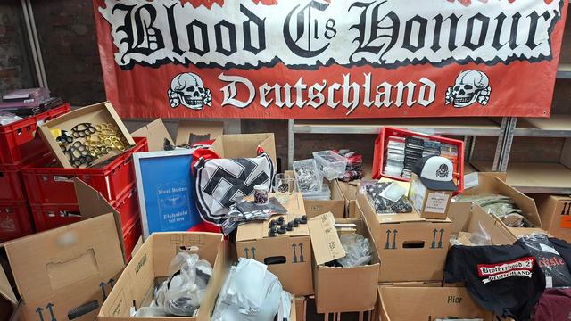 Extremismus: Durchsuchungen wegen mutmaßlichen Nazi-Shops