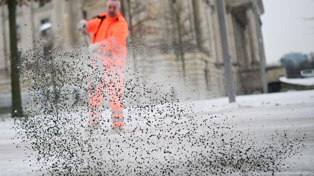 Winterdienst in Berlin: CDU und SPD wollen schärfere Kontrollen bei der Räumpflicht