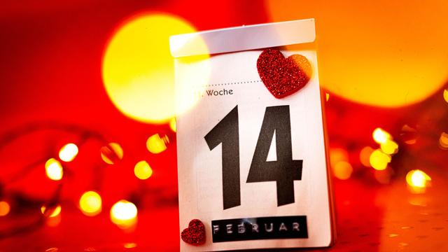 Bräuche: Geschenke zum Valentinstag: Preise für Pralinen gestiegen
