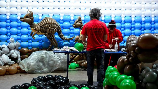 Kunst aus Luftballons: Kunst aus Ballons - Weltreise durch bunte Skulpturen