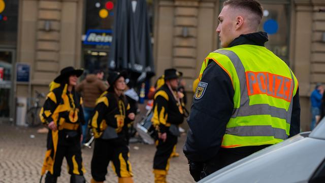 Rosenmontag und Sicherheit: Glasverbot und Videoüberwachung: Fastnacht sicher feiern