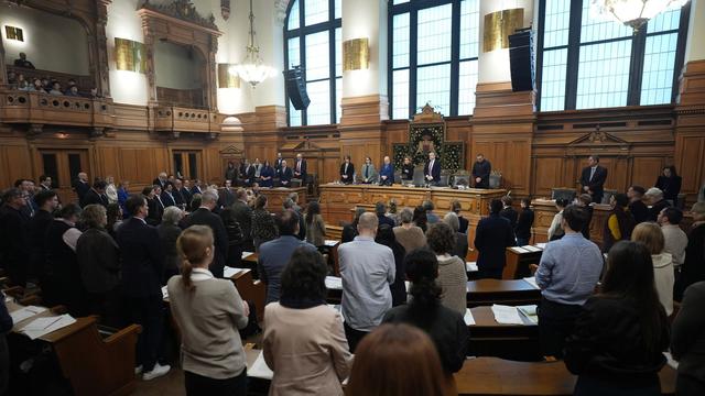 Bürgerschaft: Bürgerschaft gedenkt U-Bahn-Opfer - Streit um Konsequenzen