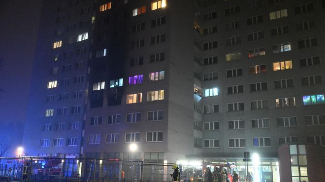 Berlin: Rund 170 Feuerwehrkräfte sind am Brandort Ort oder noch auf der Anfahrt.  (Symbolbild)