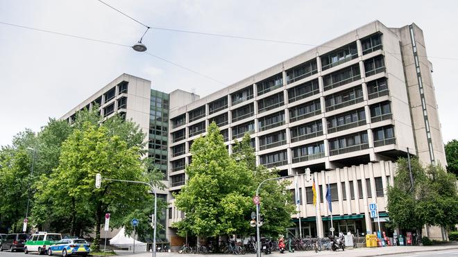 Terroristische Vereinigung: Am Oberlandesgericht München beginnt ein Prozess gegen eine IS-Rückkehrerin. (Symbolbild)