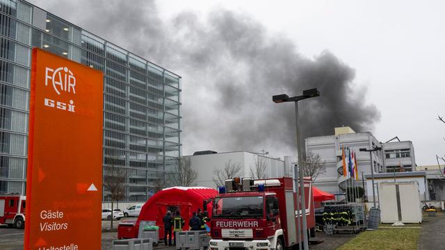 Forschungszentrum in Darmstadt: Feuer am GSI: Ermittler können Brandort noch nicht begehen