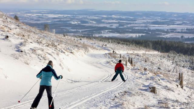 Auswirkungen des Winters: Schneespaß und Schlaglöcher - Winter hinterlässt Spuren