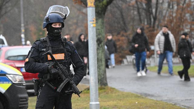Größerer Polizeieinsatz: Verdächtige Person? Schule in Salzgitter geräumt