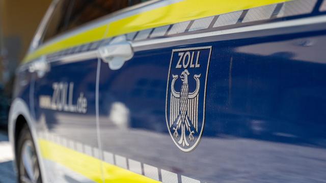 Auf der A2: Zoll stellt mehr als 51.000 geschmuggelte Zigaretten sicher