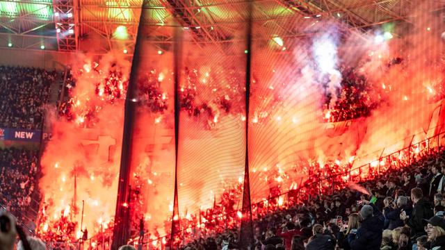 Fußball-Bundesliga: Hohe Geldstrafe für den 1. FC Köln wegen zündelnder Fans