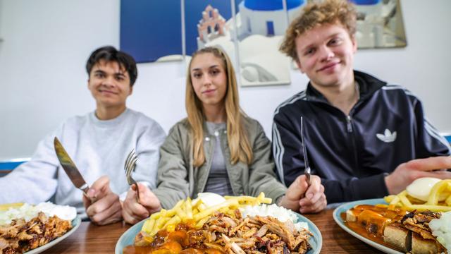 Fast Food der besonderen Art: Kalorien-Exzess, Kater-Killer: Hype um den 