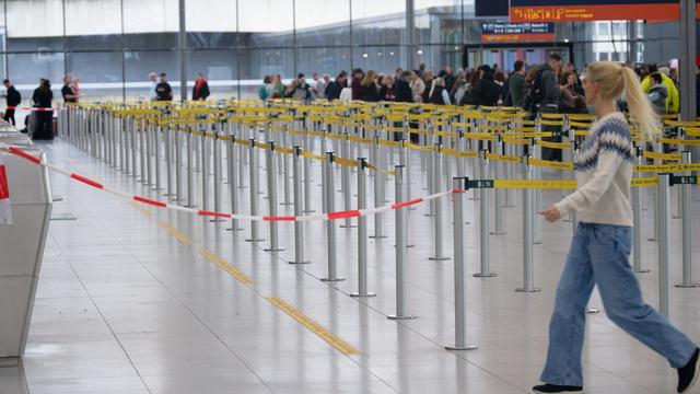 Polizeieinsatz: Technische Störung legt Flughafen Köln/Bonn lahm