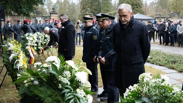 Geschichte: Stilles Gedenken erinnert an Zerstörung Dresdens 1945