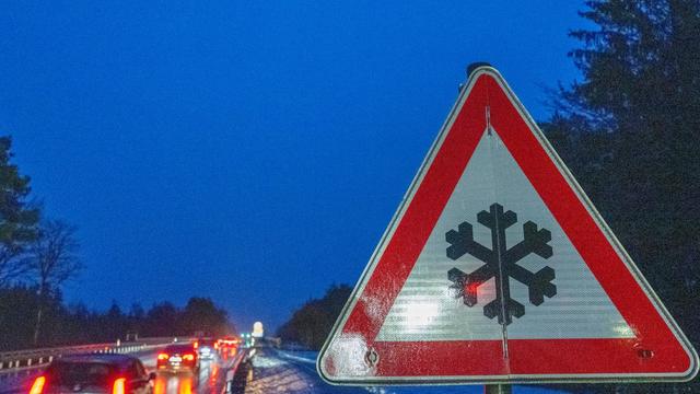 Unfälle: 18 Unfälle auf glatten Straßen in Stade